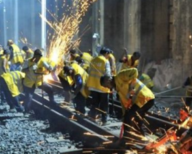 鋼板吊鉗對軌道建設和道橋建設的重要作用